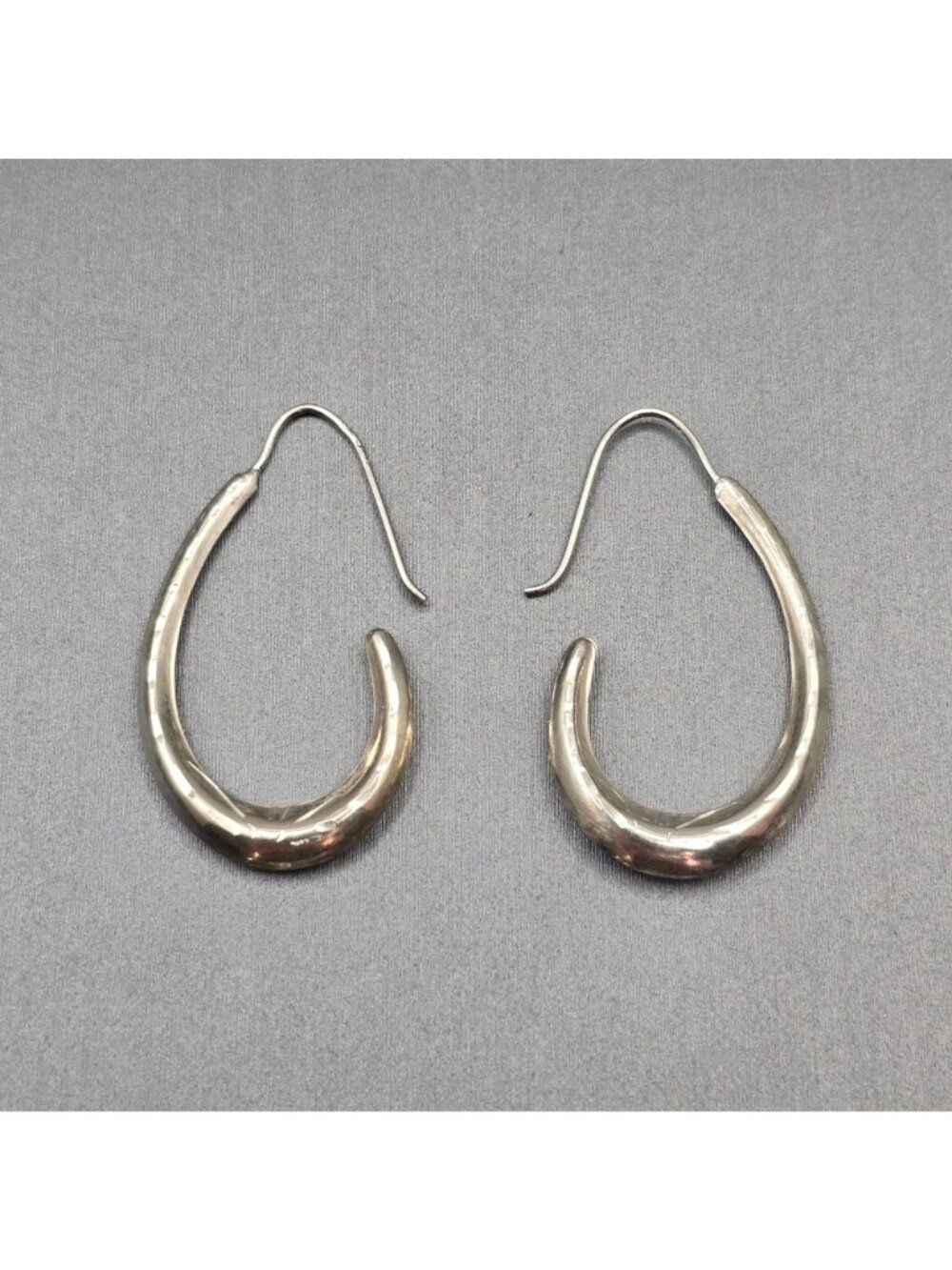 Vintage Sterling Silver Etched J Hoop Earrings Puffy Tapered Dangle 1.25" - Picture 4 of 11